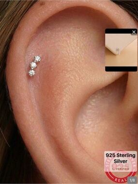 Sterling Silver Triple Cubic Zirconia Cartilage Earring - Silver